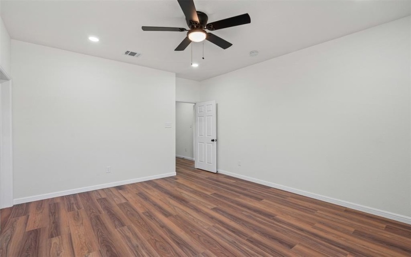 3906 Chippewa Court, Granbury, TX 76048, 3 Bedrooms Bedrooms, ,2 BathroomsBathrooms,Residential,For Sale,3906 Chippewa Court,0,21015888
