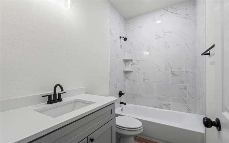 3906 Chippewa Court, Granbury, TX 76048, 3 Bedrooms Bedrooms, ,2 BathroomsBathrooms,Residential,For Sale,3906 Chippewa Court,0,21015888