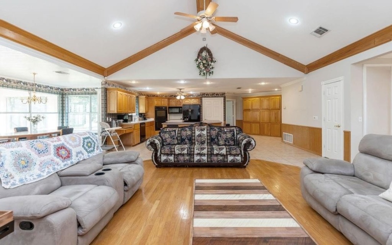 2290 County Road 27300, Honey Grove, TX 75446, 4 Habitaciones Habitaciones , ,3 BañosBaños,Residential,En Venta,2290 County Road 27300,21016249