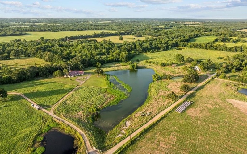2290 County Road 27300, Honey Grove, TX 75446, 4 Habitaciones Habitaciones , ,3 BañosBaños,Residential,En Venta,2290 County Road 27300,21016249