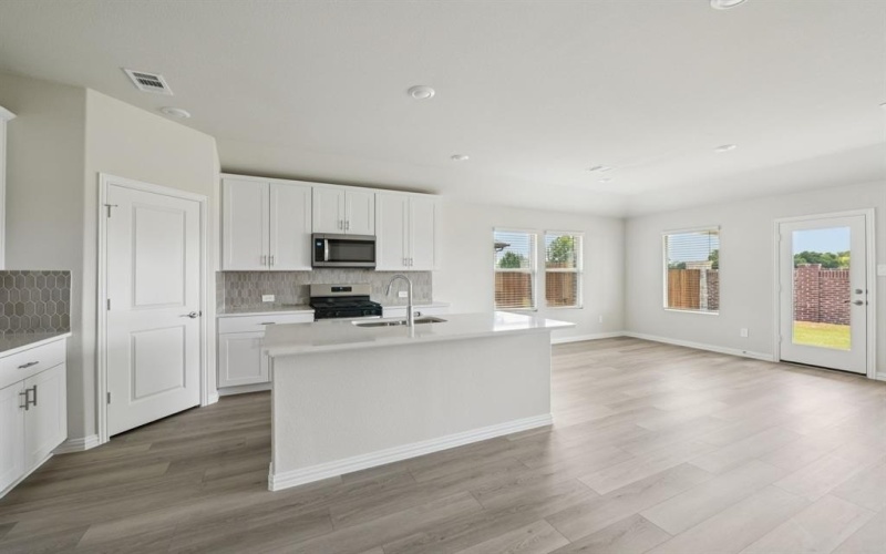 521 Midnight Oak Drive, McKinney, TX 75069, 4 Bedrooms Bedrooms, ,3 BathroomsBathrooms,Residential,For Sale,521 Midnight Oak Drive,0,21016614