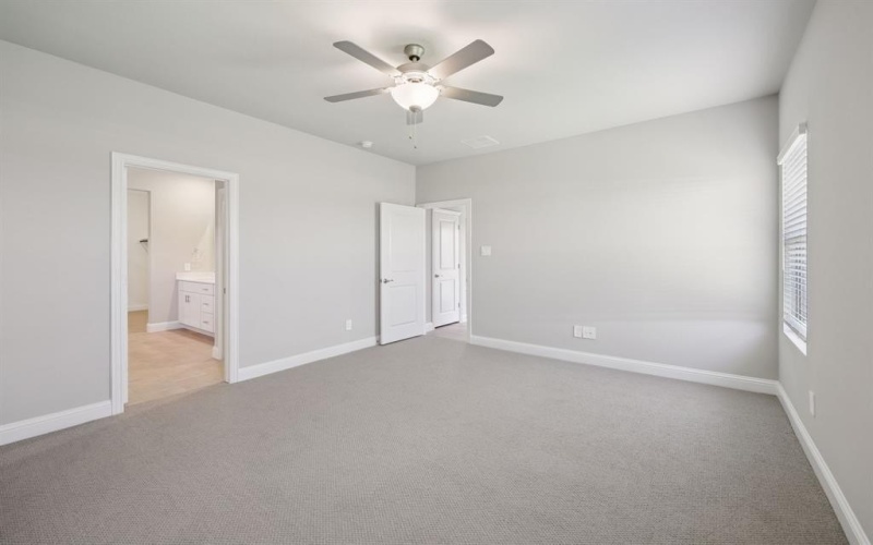 519 Midnight Oak Drive, McKinney, TX 75069, 5 Habitaciones Habitaciones , ,3 BañosBaños,Residential,En Venta,519 Midnight Oak Drive,0,21016615