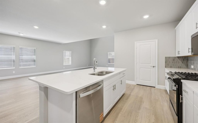 519 Midnight Oak Drive, McKinney, TX 75069, 5 Habitaciones Habitaciones , ,3 BañosBaños,Residential,En Venta,519 Midnight Oak Drive,0,21016615