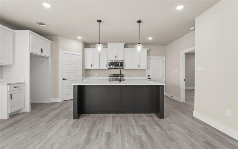 3501 Thannisch Avenue, Fort Worth, TX 76105, 4 Bedrooms Bedrooms, ,2 BathroomsBathrooms,Residential,For Sale,3501 Thannisch Avenue,21017150