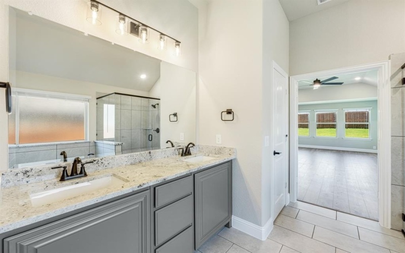228 Claywood Drive, Glenn Heights, TX 75154, 3 Bedrooms Bedrooms, ,2 BathroomsBathrooms,Residential,For Sale,228 Claywood Drive,0,21017393
