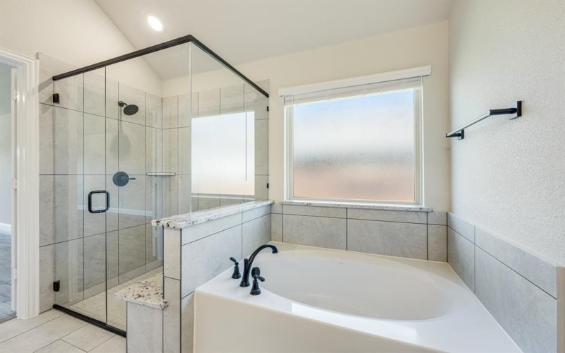 228 Claywood Drive, Glenn Heights, TX 75154, 3 Bedrooms Bedrooms, ,2 BathroomsBathrooms,Residential,For Sale,228 Claywood Drive,0,21017393