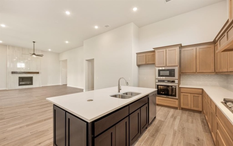 2614 Acton Drive, Mansfield, TX 76084, 5 Bedrooms Bedrooms, ,5 BathroomsBathrooms,Residential,For Sale,2614 Acton Drive,0,21017752