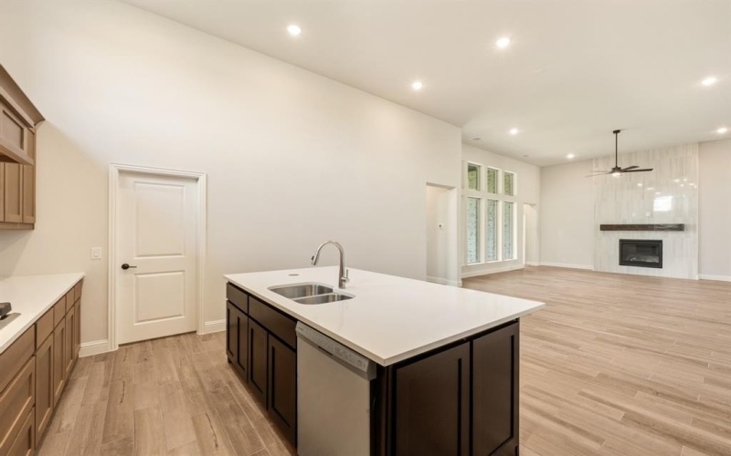 2614 Acton Drive, Mansfield, TX 76084, 5 Bedrooms Bedrooms, ,5 BathroomsBathrooms,Residential,For Sale,2614 Acton Drive,0,21017752