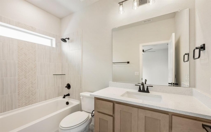 2612 Acton Drive, Mansfield, TX 76084, 5 Habitaciones Habitaciones , ,5 BañosBaños,Residential,En Venta,2612 Acton Drive,0,21017789