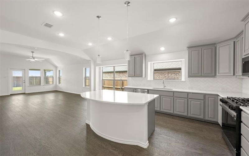 4329 Sun Meadow Drive, Joshua, TX 76058, 3 Bedrooms Bedrooms, ,2 BathroomsBathrooms,Residential,For Sale,4329 Sun Meadow Drive,0,21018053