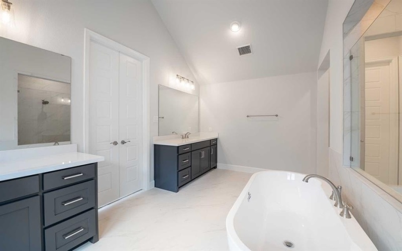 232 Rosemallow Lane, Waxahachie, TX 75165, 4 Bedrooms Bedrooms, ,3 BathroomsBathrooms,Residential,For Sale,232 Rosemallow Lane,0,21018117