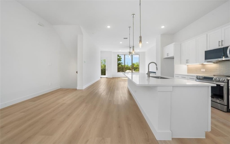 13351 Goodland Street #207, Farmers Branch, TX 75234, 3 Habitaciones Habitaciones , ,3 BañosBaños,Residential,En Venta,13351 Goodland Street,0,21018207