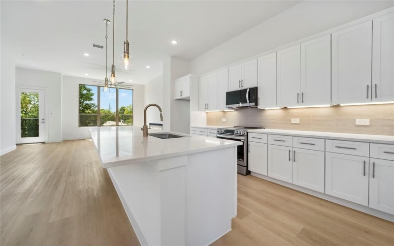 13351 Goodland Street #207, Farmers Branch, TX 75234, 3 Habitaciones Habitaciones , ,3 BañosBaños,Residential,En Venta,13351 Goodland Street,0,21018207