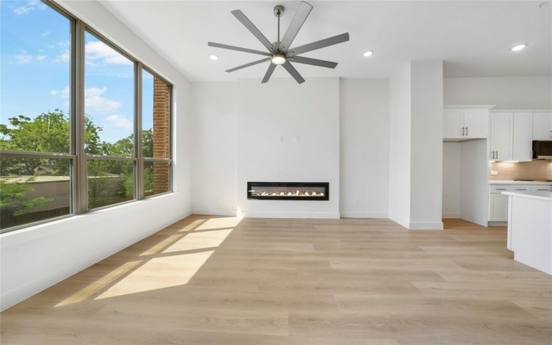 13351 Goodland Street #207, Farmers Branch, TX 75234, 3 Habitaciones Habitaciones , ,3 BañosBaños,Residential,En Venta,13351 Goodland Street,0,21018207