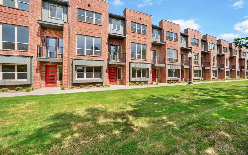 13351 Goodland Street #207, Farmers Branch, TX 75234, 3 Habitaciones Habitaciones , ,3 BañosBaños,Residential,En Venta,13351 Goodland Street,0,21018207