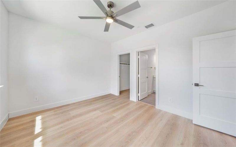 13351 Goodland Street #207, Farmers Branch, TX 75234, 3 Habitaciones Habitaciones , ,3 BañosBaños,Residential,En Venta,13351 Goodland Street,0,21018207