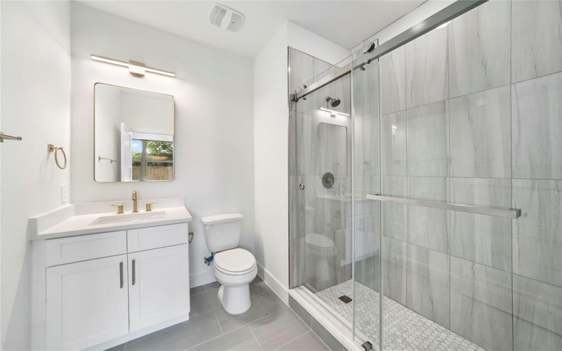 13351 Goodland Street #207, Farmers Branch, TX 75234, 3 Habitaciones Habitaciones , ,3 BañosBaños,Residential,En Venta,13351 Goodland Street,0,21018207