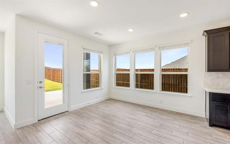220 Claywood Drive, Glenn Heights, TX 75154, 6 Bedrooms Bedrooms, ,6 BathroomsBathrooms,Residential,For Sale,220 Claywood Drive,0,21018379