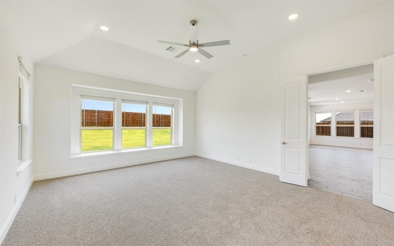 220 Claywood Drive, Glenn Heights, TX 75154, 6 Bedrooms Bedrooms, ,6 BathroomsBathrooms,Residential,For Sale,220 Claywood Drive,0,21018379