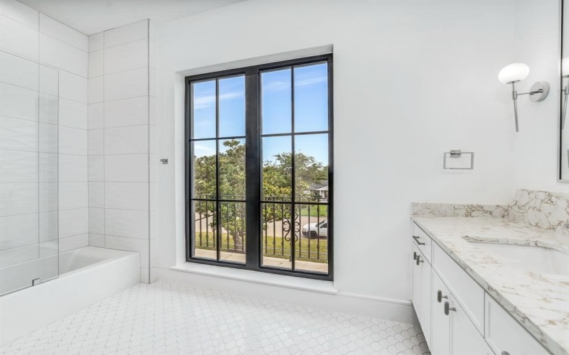 4633 Willow Lane, Dallas, TX 75244, 5 Bedrooms Bedrooms, ,6 BathroomsBathrooms,Residential,For Sale,4633 Willow Lane,0,21018574