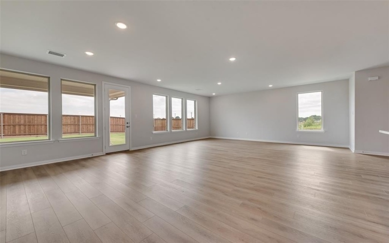 129 Ashbrook Street, Little Elm, TX 75068, 4 Bedrooms Bedrooms, ,2 BathroomsBathrooms,Residential,For Sale,129 Ashbrook Street,21018744