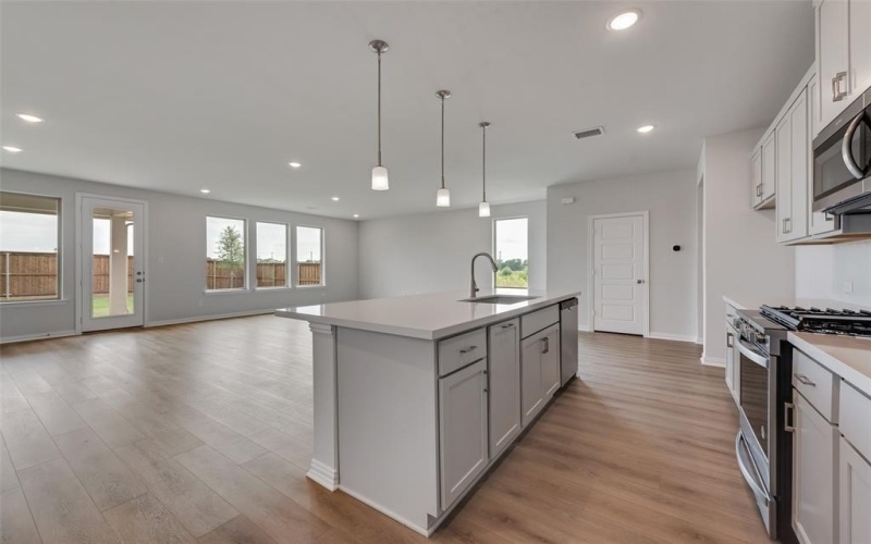 129 Ashbrook Street, Little Elm, TX 75068, 4 Bedrooms Bedrooms, ,2 BathroomsBathrooms,Residential,For Sale,129 Ashbrook Street,21018744