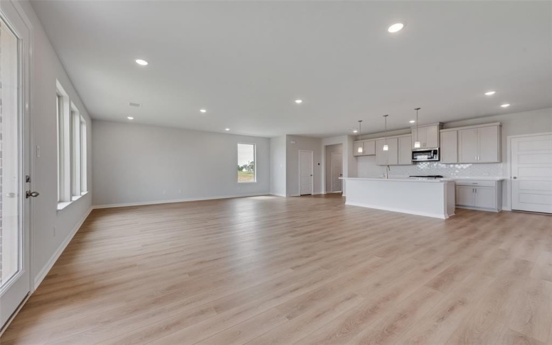 129 Ashbrook Street, Little Elm, TX 75068, 4 Bedrooms Bedrooms, ,2 BathroomsBathrooms,Residential,For Sale,129 Ashbrook Street,21018744
