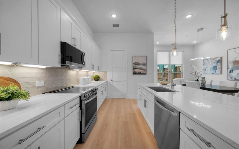 13351 Goodland Street #206, Farmers Branch, TX 75234, 3 Habitaciones Habitaciones , ,3 BañosBaños,Residential,En Venta,13351 Goodland Street,0,21018757