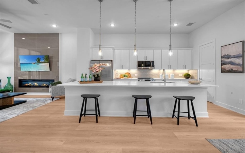 13351 Goodland Street #206, Farmers Branch, TX 75234, 3 Habitaciones Habitaciones , ,3 BañosBaños,Residential,En Venta,13351 Goodland Street,0,21018757