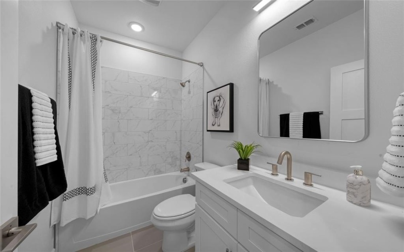 13351 Goodland Street #206, Farmers Branch, TX 75234, 3 Habitaciones Habitaciones , ,3 BañosBaños,Residential,En Venta,13351 Goodland Street,0,21018757