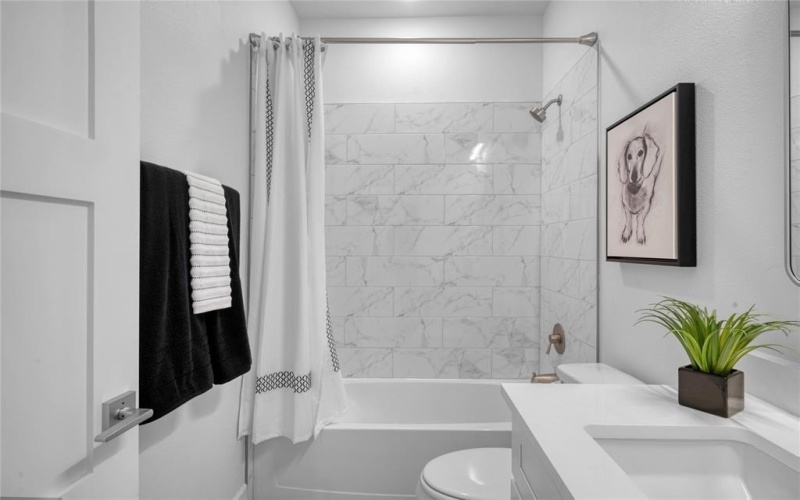 13351 Goodland Street #206, Farmers Branch, TX 75234, 3 Habitaciones Habitaciones , ,3 BañosBaños,Residential,En Venta,13351 Goodland Street,0,21018757