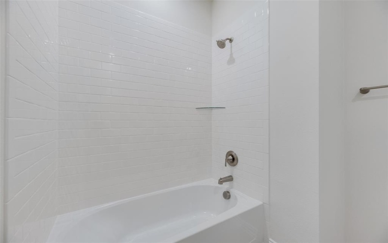 137 Ashbrook Street, Little Elm, TX 75068, 3 Habitaciones Habitaciones , ,2 BañosBaños,Residential,En Venta,137 Ashbrook Street,0,21018802