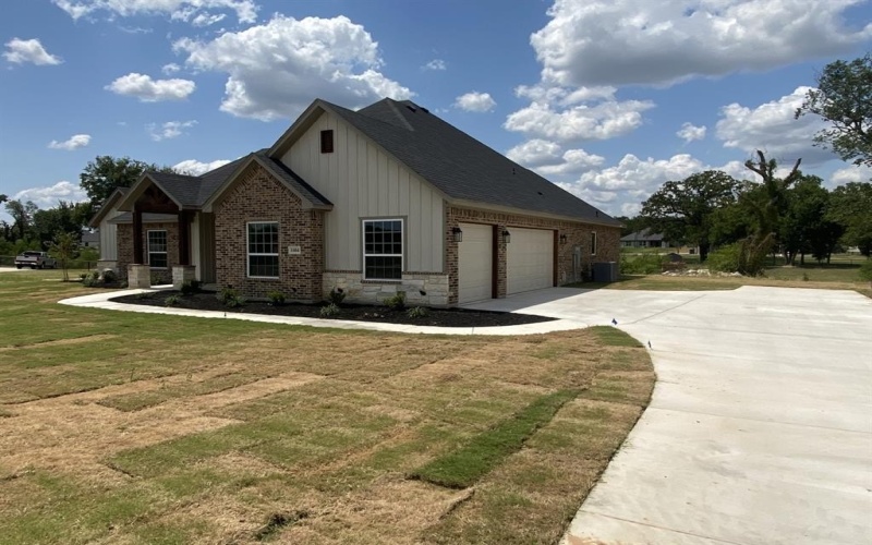 1004 Hennesay Park, Springtown, TX 76082, 4 Habitaciones Habitaciones , ,2 BañosBaños,Residential,En Venta,1004 Hennesay Park,0,21018868