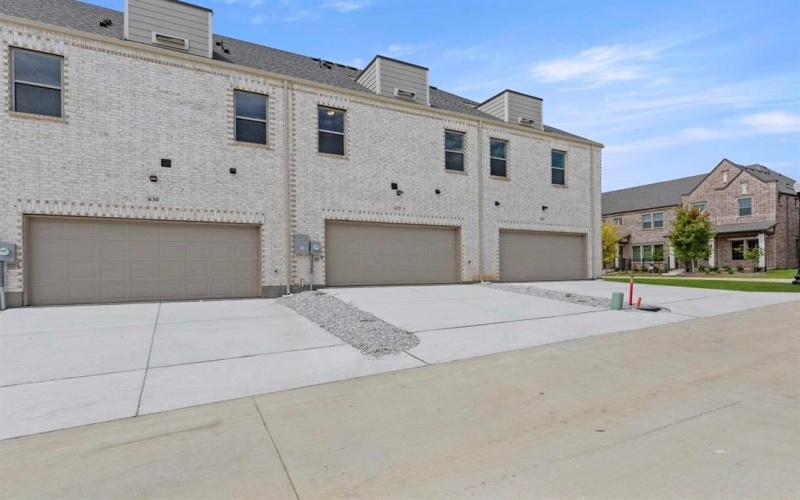 632 Blue Ridge Drive, Mansfield, TX 76063, 3 Bedrooms Bedrooms, ,2 BathroomsBathrooms,Residential,For Sale,632 Blue Ridge Drive,0,21018922