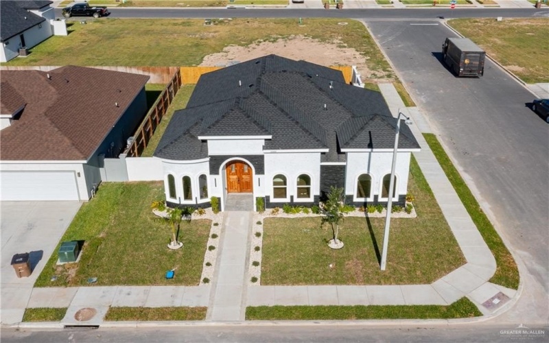 1000 N Trinity Street, Edinburg, TX 78541, 4 Bedrooms Bedrooms, ,3 BathroomsBathrooms,Residential,For Sale,1000 N Trinity Street,477435