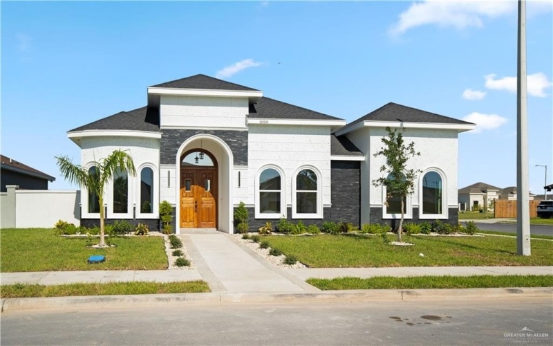 1000 N Trinity Street, Edinburg, TX 78541, 4 Bedrooms Bedrooms, ,3 BathroomsBathrooms,Residential,For Sale,1000 N Trinity Street,477435