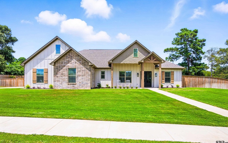 160 White-N-Gail Lane, Bullard, TX 75757, 3 Bedrooms Bedrooms, ,2 BathroomsBathrooms,Residential,For Sale,160 White-N-Gail Lane,25011627
