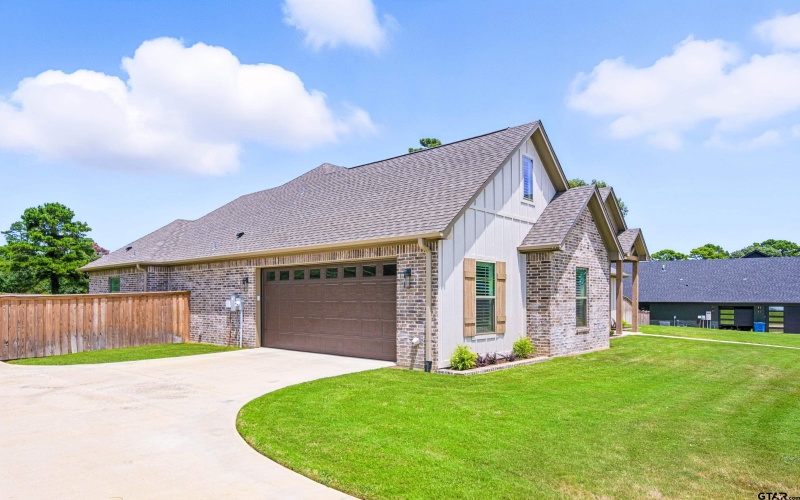 160 White-N-Gail Lane, Bullard, TX 75757, 3 Bedrooms Bedrooms, ,2 BathroomsBathrooms,Residential,For Sale,160 White-N-Gail Lane,25011627