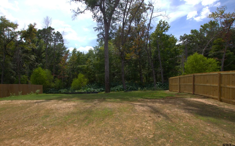 16318 Crossing Cir., Lindale, TX 75771, 3 Bedrooms Bedrooms, ,2 BathroomsBathrooms,Residential,For Sale,16318 Crossing Cir.,25011649