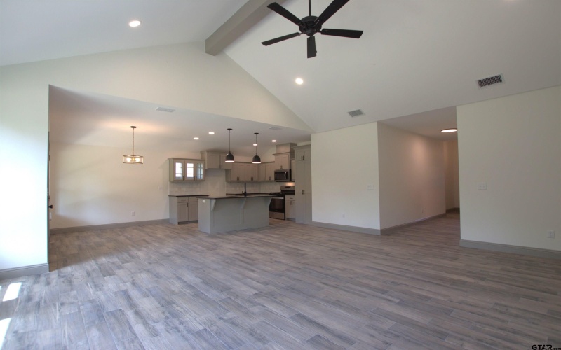 16318 Crossing Cir., Lindale, TX 75771, 3 Bedrooms Bedrooms, ,2 BathroomsBathrooms,Residential,For Sale,16318 Crossing Cir.,25011649