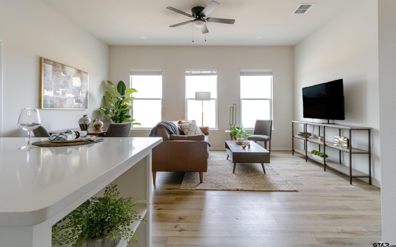 167 Blue Bird Ln #2101, Mineola, TX 75773, 1 Bedroom Bedrooms, ,1 BathroomBathrooms,Residential,For Sale,167 Blue Bird Ln #2101,0,25011658