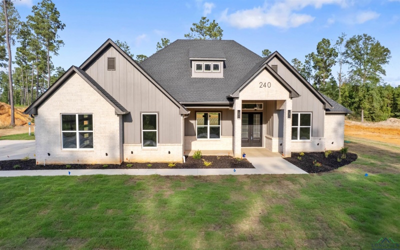240 Cottonwood Cir, Longview, TX 75605, 4 Bedrooms Bedrooms, ,3 BathroomsBathrooms,Residential,For Sale,240 Cottonwood Cir,20255319