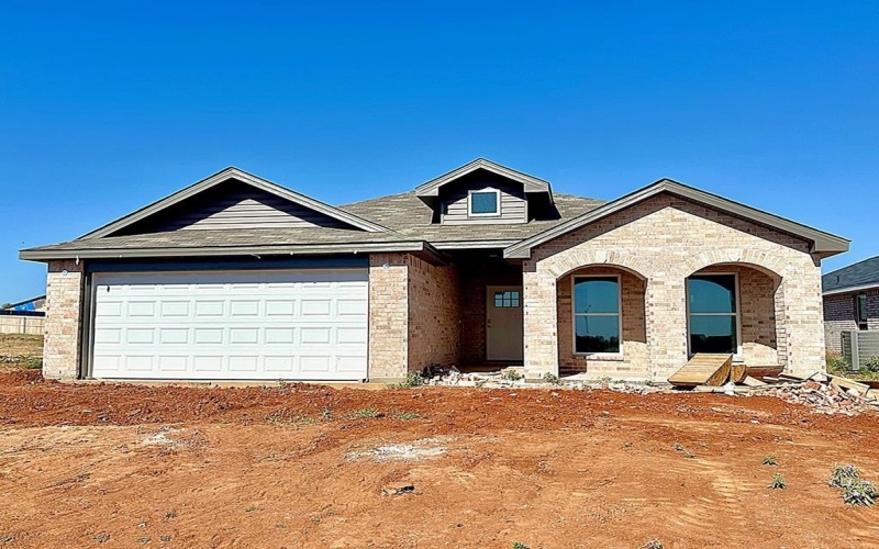 1717 Willow Bend, Sweetwater, TX 79556, 3 Bedrooms Bedrooms, ,2 BathroomsBathrooms,Residential,For Sale,1717 Willow Bend,5185