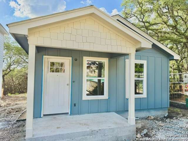 709 Burr Oak, Canyon Lake, TX 78133, 2 Bedrooms Bedrooms, ,2 BathroomsBathrooms,Residential,For Sale,709 Burr Oak,0,1889219