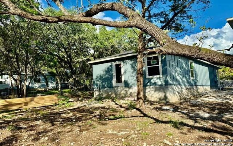 709 Burr Oak, Canyon Lake, TX 78133, 2 Bedrooms Bedrooms, ,2 BathroomsBathrooms,Residential,For Sale,709 Burr Oak,0,1889219