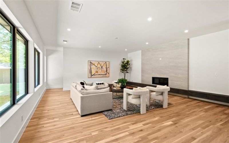 6906 Clayton Avenue, Dallas, TX 75214, 5 Bedrooms Bedrooms, ,6 BathroomsBathrooms,Residential,For Sale,6906 Clayton Avenue,21009079