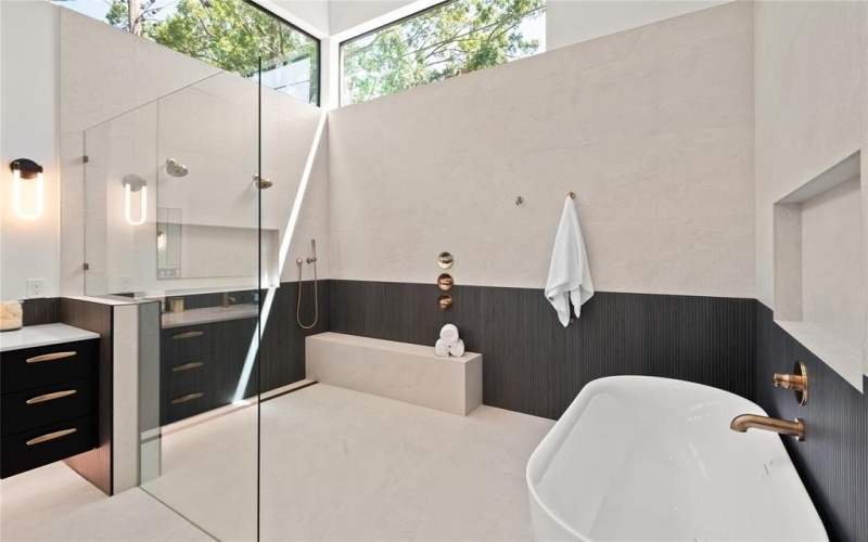 6906 Clayton Avenue, Dallas, TX 75214, 5 Bedrooms Bedrooms, ,6 BathroomsBathrooms,Residential,For Sale,6906 Clayton Avenue,21009079