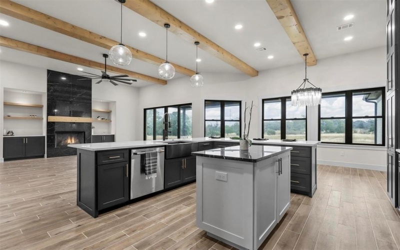 8053 Brownie Luker Boulevard, Granbury, TX 76048, 4 Habitaciones Habitaciones , ,5 BañosBaños,Residential,En Venta,8053 Brownie Luker Boulevard,0,21012700
