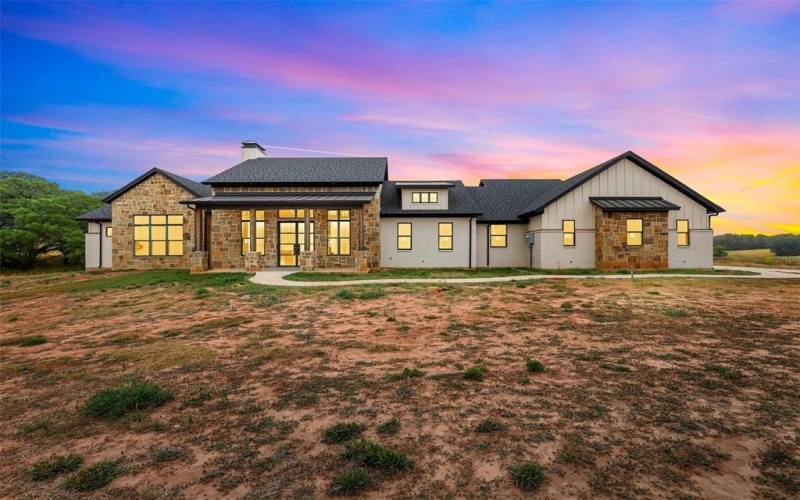8053 Brownie Luker Boulevard, Granbury, TX 76048, 4 Habitaciones Habitaciones , ,5 BañosBaños,Residential,En Venta,8053 Brownie Luker Boulevard,0,21012700