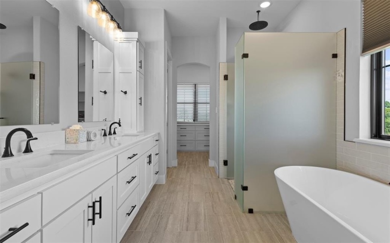 210 Dollie Road, Grandview, TX 76050, 5 Habitaciones Habitaciones , ,3 BañosBaños,Residential,En Venta,210 Dollie Road,0,21012960